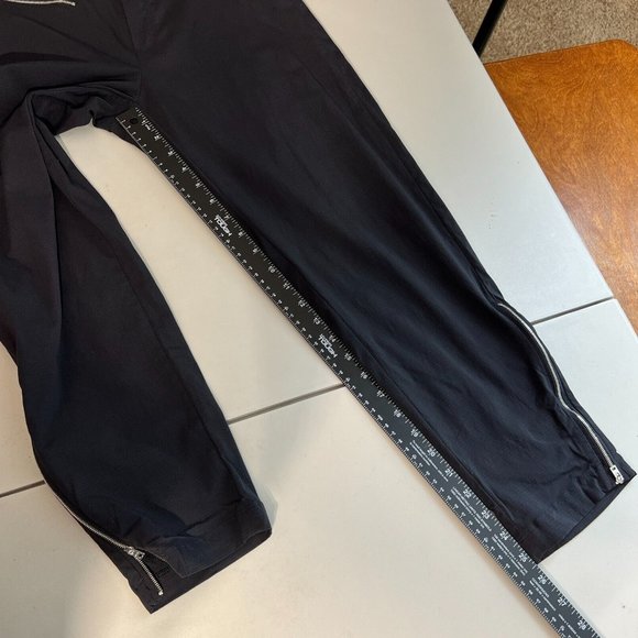 Athleta Pants Womens 10 Black Mod Trekkie Crop Zip Ankle Nylon Stretch Ripstop - Picture 8 of 13